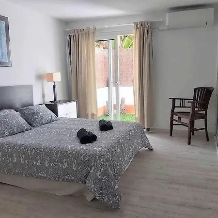 Breeze View House By The Sea Apartment
