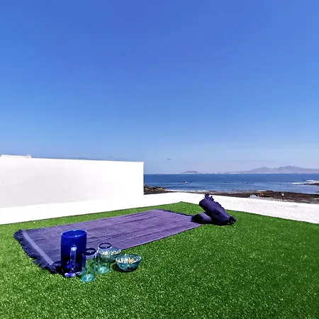 Sun & 9 Apartment *